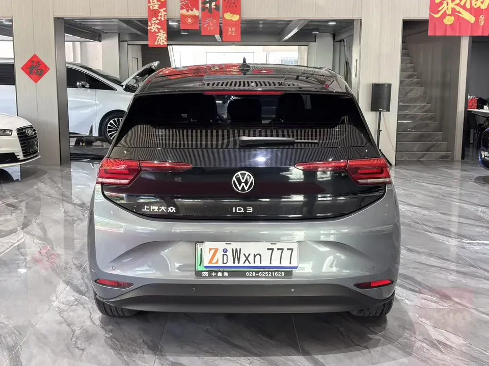Volkswagen ID.3 Volkswagen ID.3 2022 Pure version 2023 — thumbnail 2