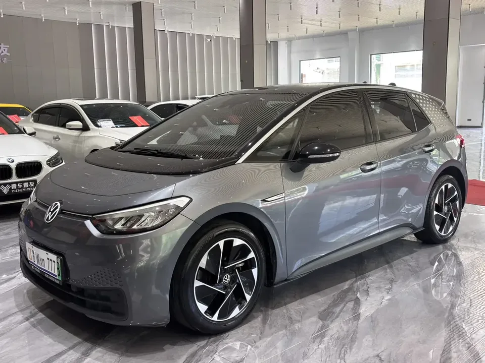 Volkswagen ID.3 Volkswagen ID.3 2022 Pure version 2023 — photo 1, buy with delivery to Moscow