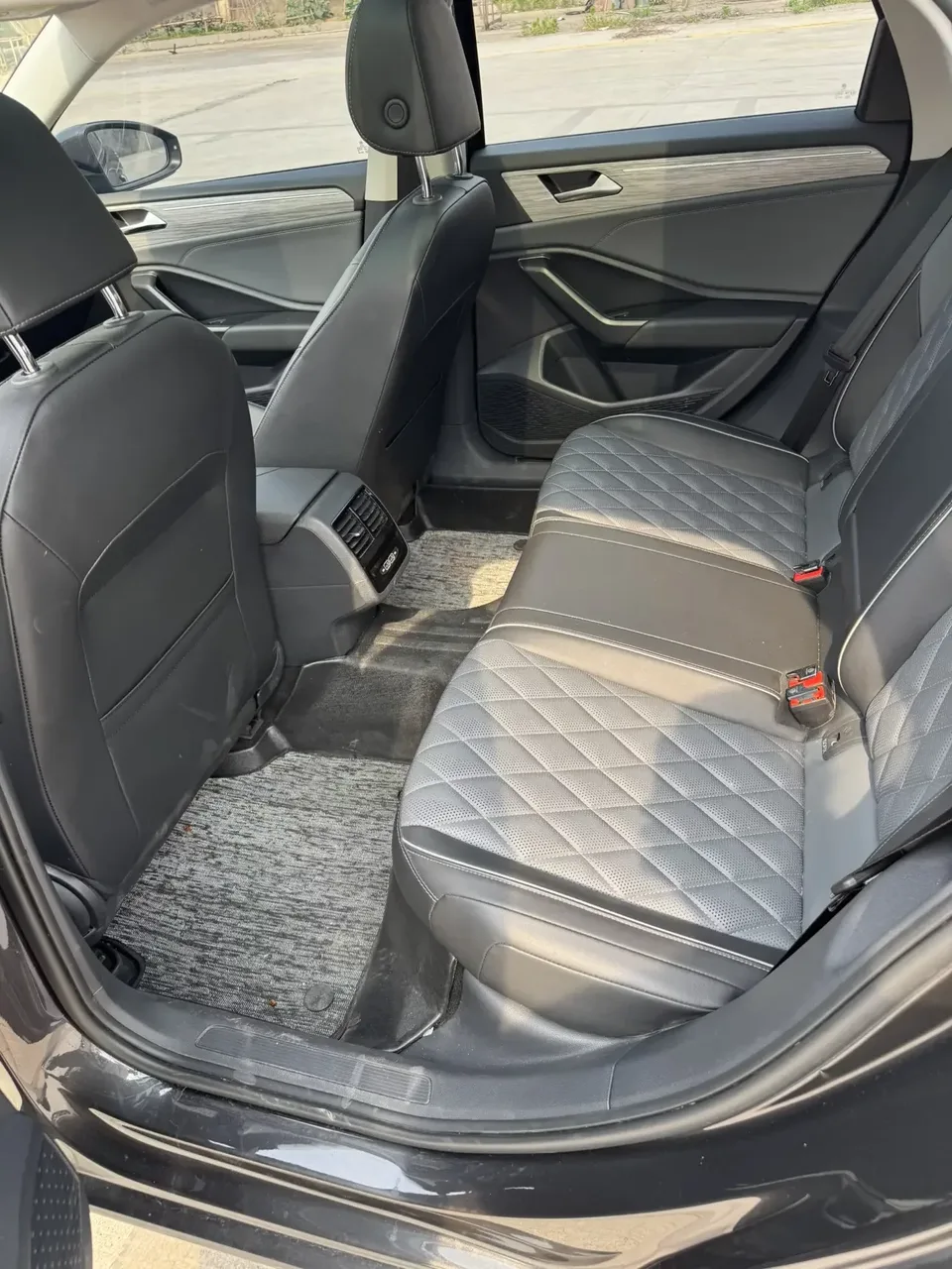 Volkswagen Sagitar Sagitar 2023 300TSI DSG Beyond Edition 2023 — thumbnail 3