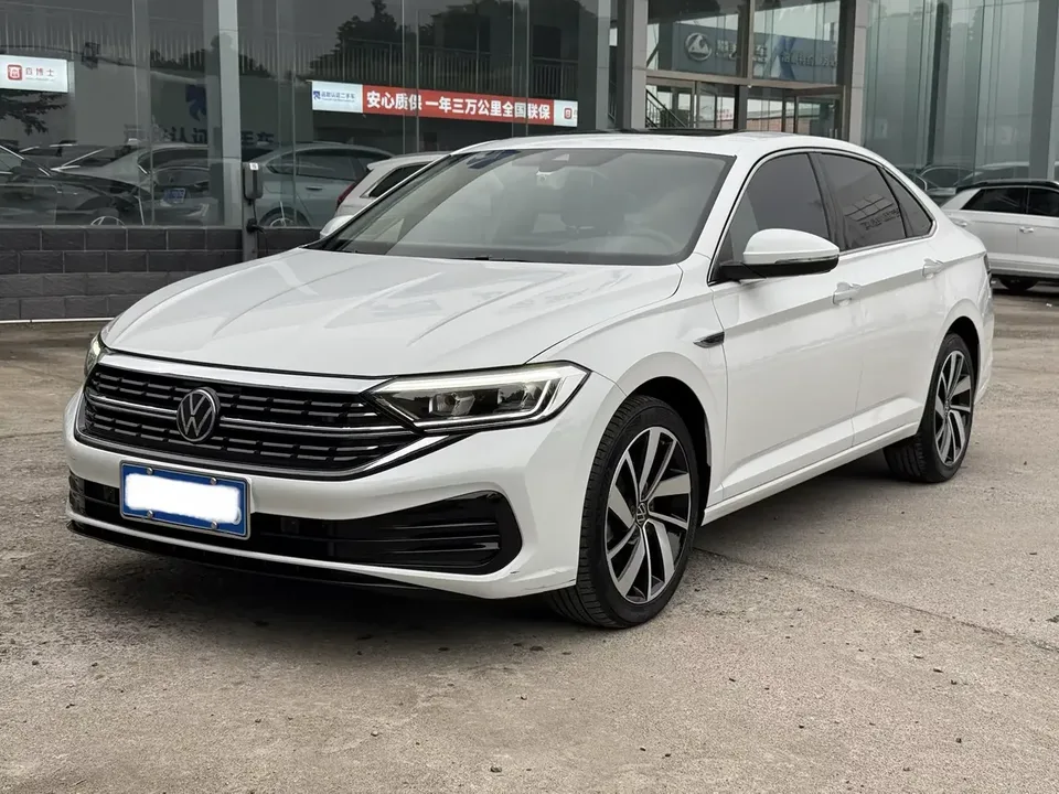 Volkswagen Sagitar Sagitar 2023 300TSI DSG Beyond Edition 2023 — photo 1, buy with delivery to Moscow