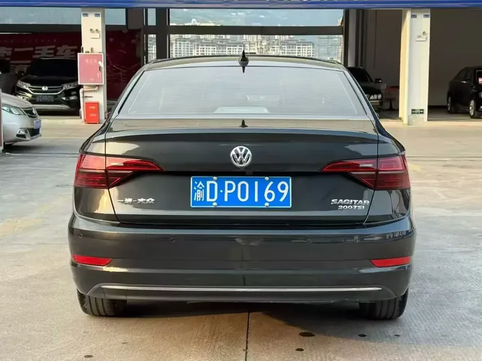 Volkswagen Sagitar Sagitar 2022 200TSI DSG Flying Edition 2022 — thumbnail 2