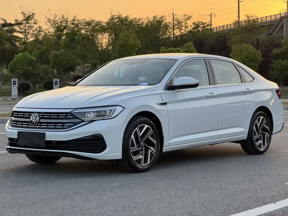 Volkswagen Sagitar Sagitar 2025 300TSI DSG Beyond Edition 2025 — photo 1, buy with delivery to Moscow