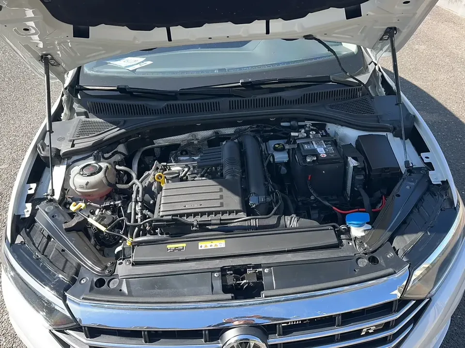 Volkswagen Sagitar Sagitar 2022 200TSI DSG Flying Edition 2022 — thumbnail 3