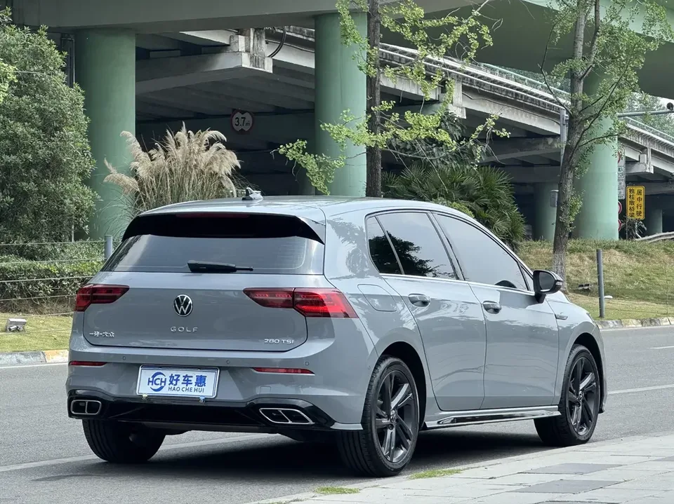 Volkswagen Golf golf 2023 280TSI DSG R-Line 2024 — thumbnail 2