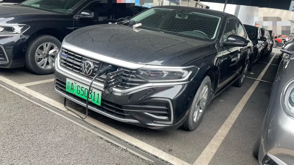 Volkswagen Passat PHEV Passat PHEV 2022 430PHEV Hybrid Business Edition 2022 — photo 1, buy with delivery to Moscow
