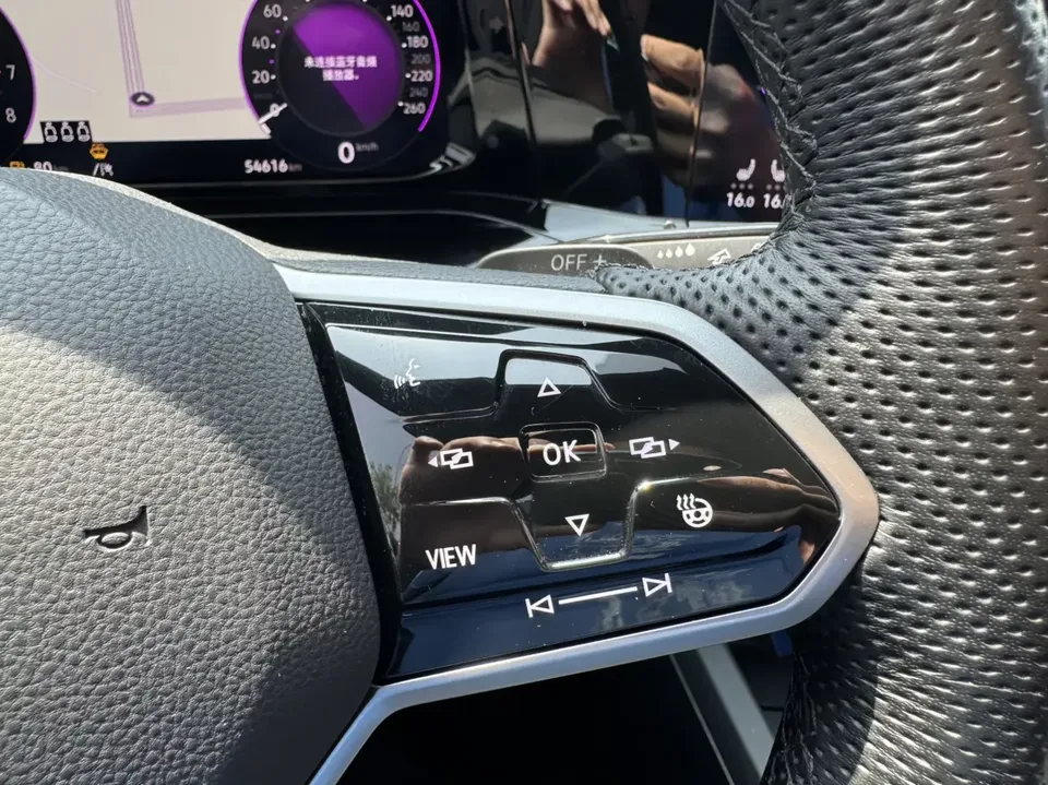 Volkswagen Golf golf 2023 280TSI DSG R-Line facelift 2023 — thumbnail 3