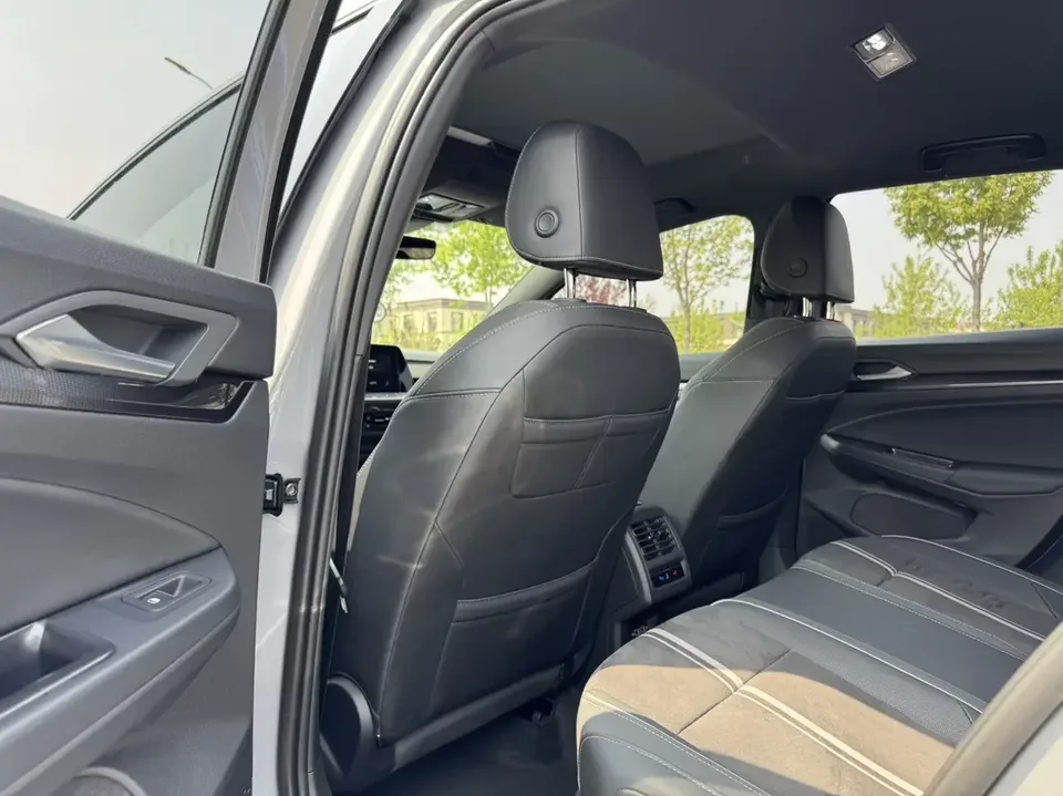 Volkswagen Golf golf 2023 280TSI DSG R-Line facelift 2023 — thumbnail 5