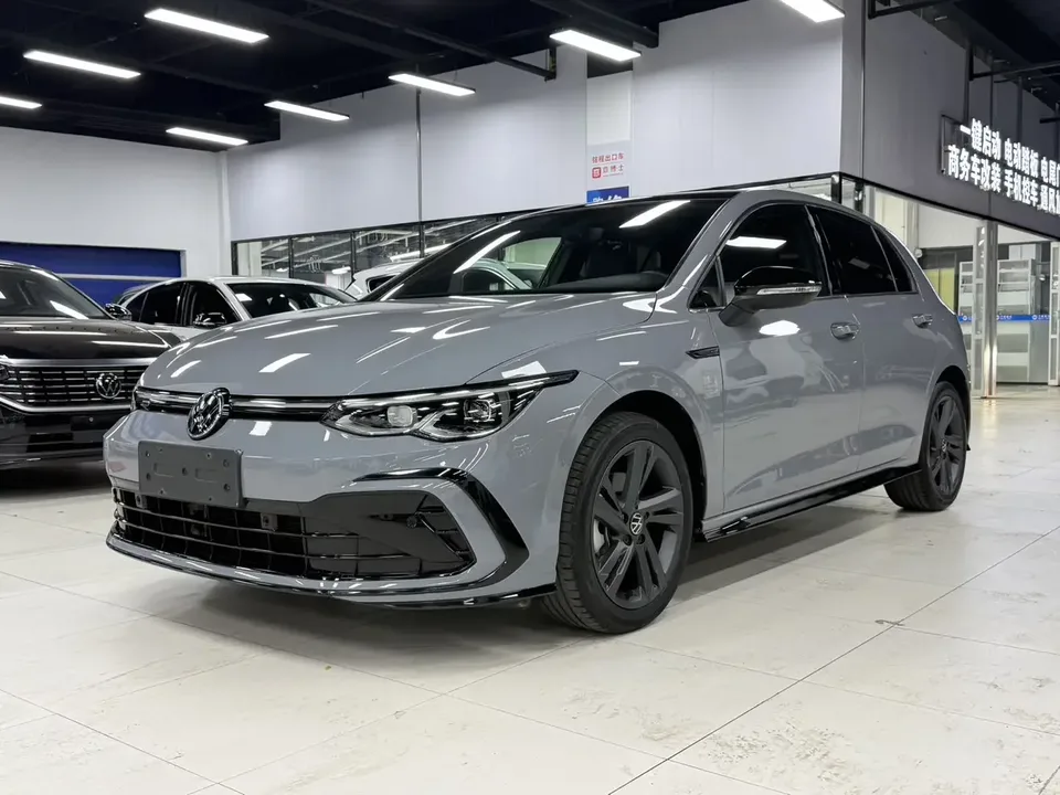 Volkswagen Golf golf 2023 280TSI DSG R-Line 2022 — photo 1, buy with delivery to Moscow