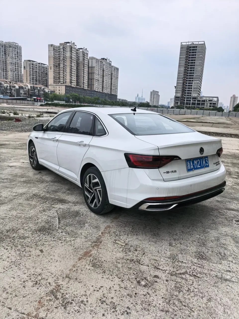 Volkswagen Sagitar Sagitar 2023 200TSI DSG Flying Edition 2023 — thumbnail 4