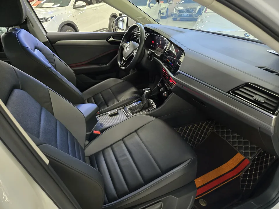 Volkswagen Sagitar Sagitar 2022 280TSI DSG Flying Edition 2022 — thumbnail 3