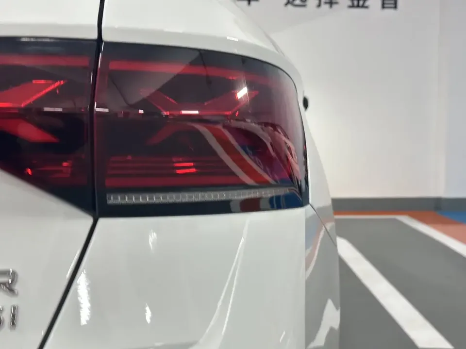 Volkswagen Sagitar Sagitar 2023 300TSI DSG Beyond Edition 2023 — thumbnail 3