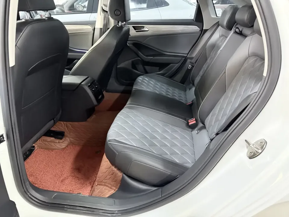 Volkswagen Sagitar Sagitar 2023 200TSI DSG Flying Edition 2023 — thumbnail 5