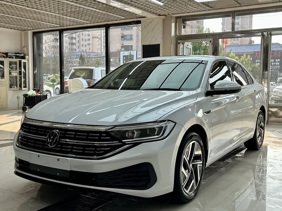 Volkswagen Sagitar Sagitar 2023 280TSI DSG Excellence Plus 2022 — photo 1, buy with delivery to Moscow
