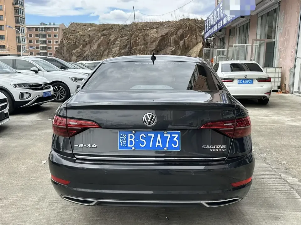 Volkswagen Sagitar Sagitar 2022 280TSI DSG Excellence Edition 2022 — thumbnail 2