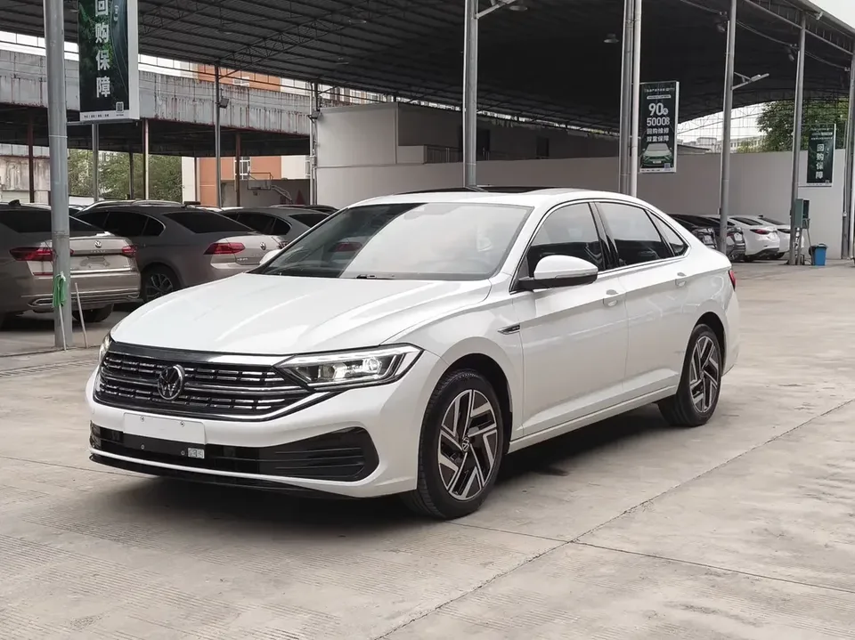 Volkswagen Sagitar Sagitar 2023 200TSI DSG Flying Edition 2023 — photo 1, buy with delivery to Moscow