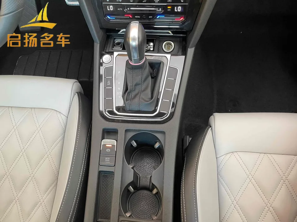 Volkswagen Magotan Magotan 2023 2 millionth anniversary edition 280TSI DSG leading model 2024 — thumbnail 4