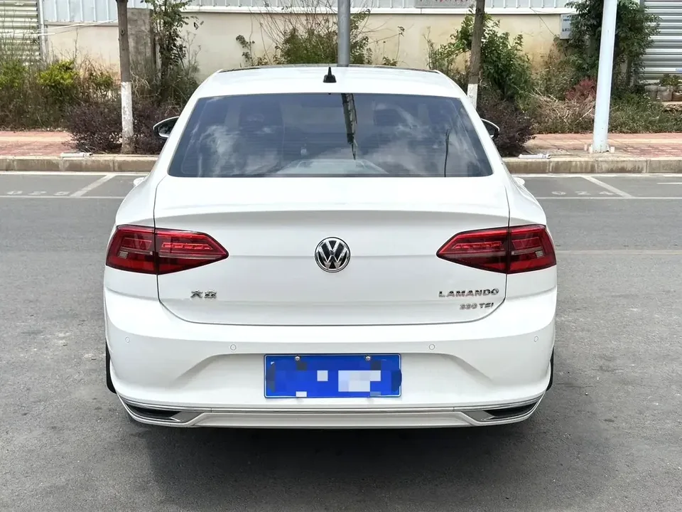 Volkswagen Lamando Lingdu 2021 280TSI DSG Comfort Edition 2022 — thumbnail 2