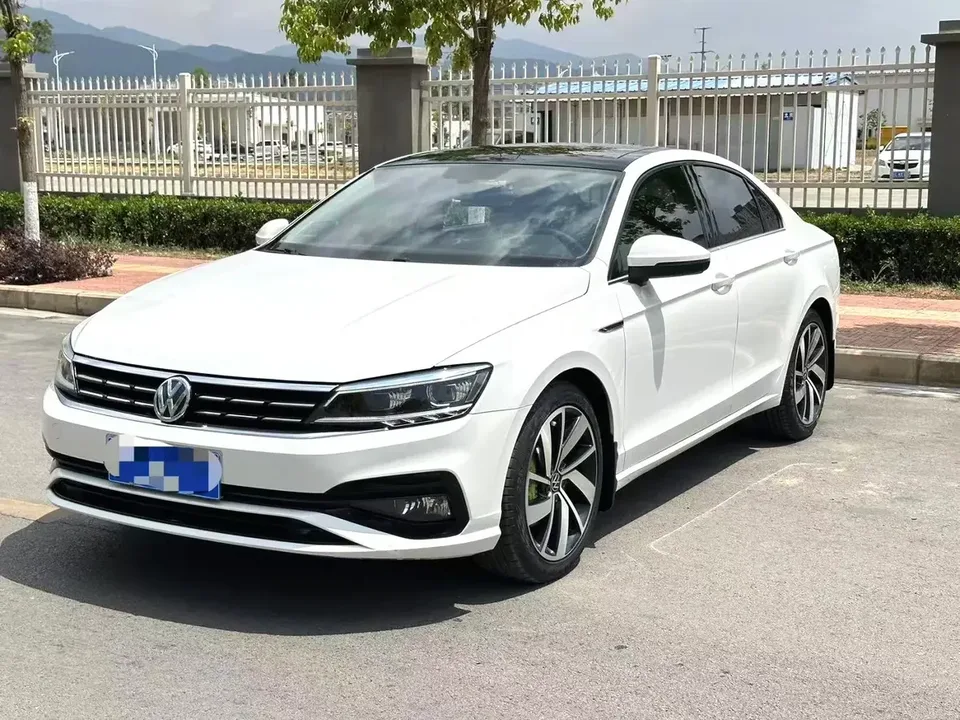 Volkswagen Lamando Lingdu 2021 280TSI DSG Comfort Edition 2022 — photo 1, buy with delivery to Moscow