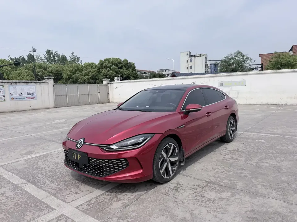Volkswagen Lamando Lingdu 2023 Lingdu L 280TSI DSG Super Hot Flagship Edition 2023 — photo 1, buy with delivery to Moscow