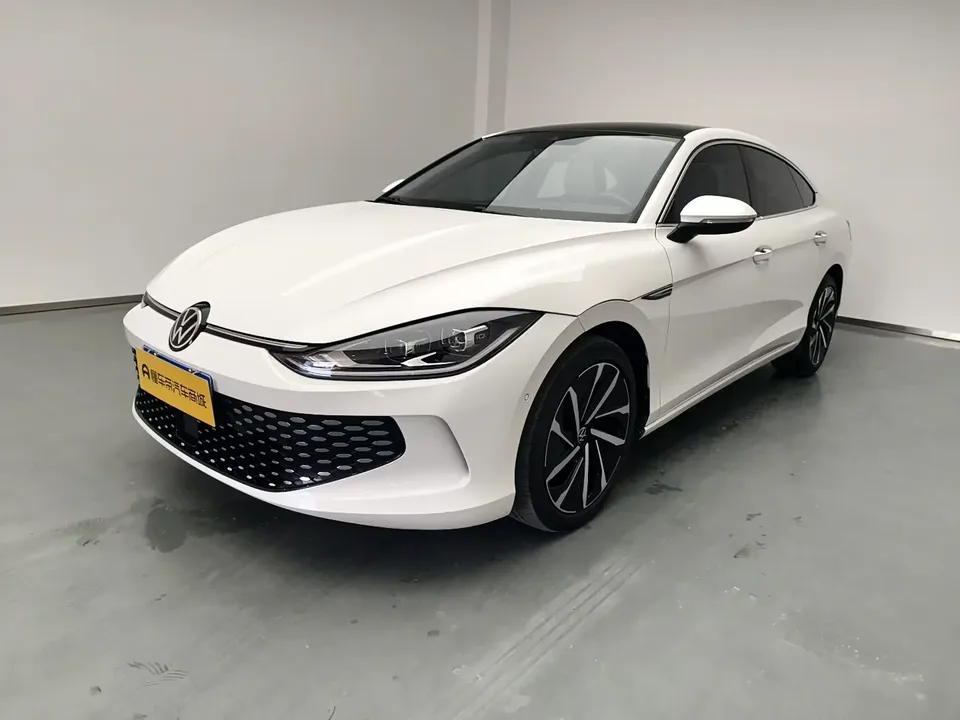 Volkswagen Lamando Lingdu 2022 Lingdu L 280TSI DSG Super Hot Flagship Edition 2022 — photo 1, buy with delivery to Moscow