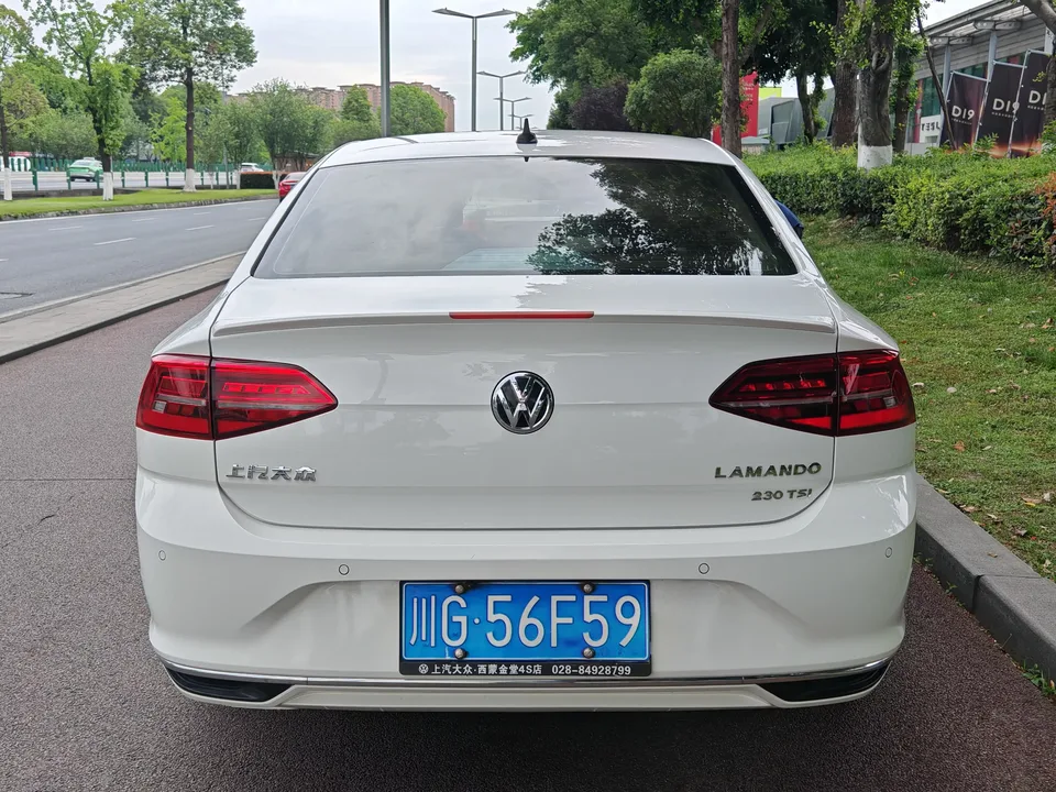 Volkswagen Lamando Lingdu 2021 230TSI DSG Fashion Edition 2022 — thumbnail 2