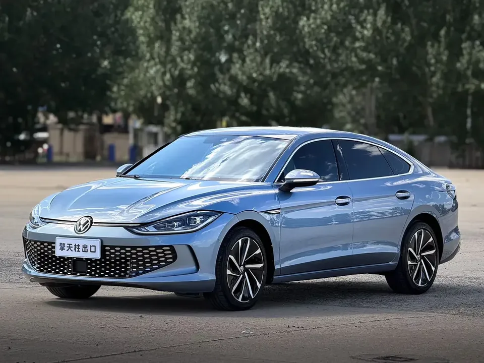 Volkswagen Lamando Lingdu 2022 Lingdu L 280TSI DSG Super Hot Flagship Edition 2022 — photo 1, buy with delivery to Moscow