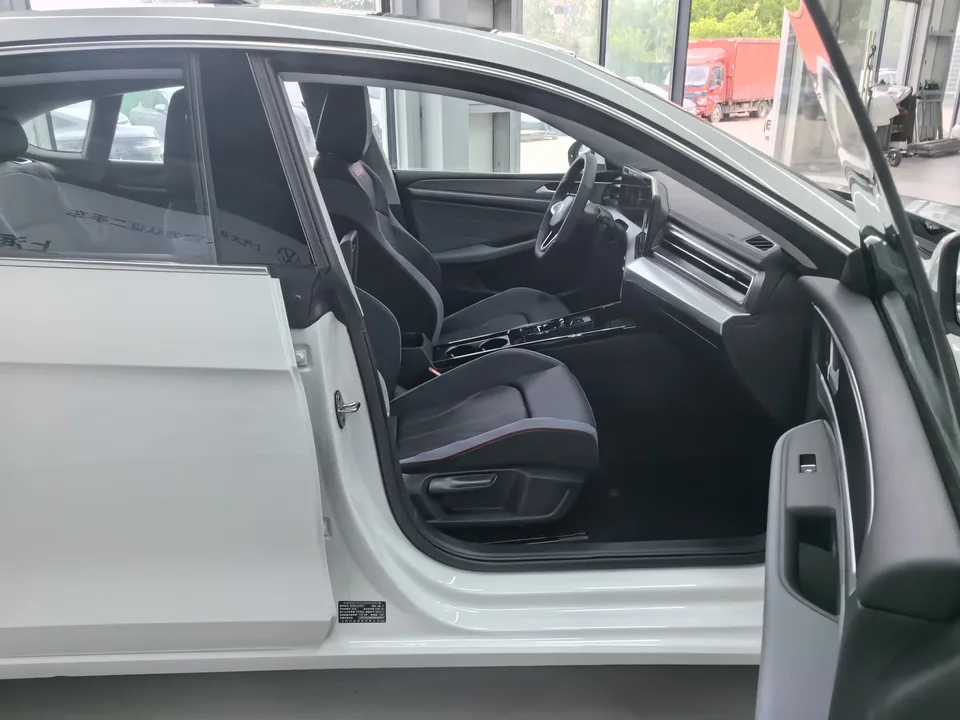 Volkswagen Lamando Lingdu 2025 Lingdu L 280TSI DSG Cool Edition 2024 — thumbnail 4
