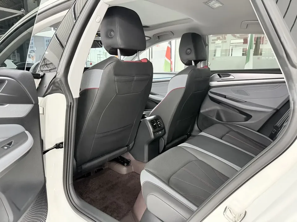 Volkswagen Lamando Lingdu 2023 Lingdu L 280TSI DSG Cool Edition 2023 — thumbnail 4
