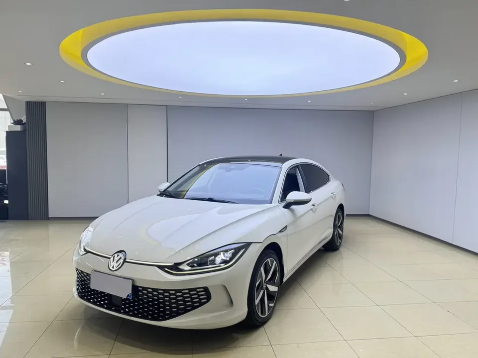 Volkswagen Lamando Lingdu 2023 Lingdu L 280TSI DSG Cool Edition 2023 — photo 1, buy with delivery to Moscow