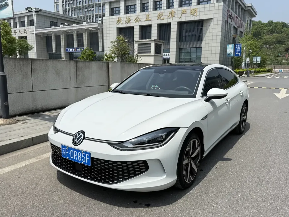 Volkswagen Lamando Lingdu 2024 Lingdu L 280TSI DSG Cool Edition 2025 — photo 1, buy with delivery to Moscow