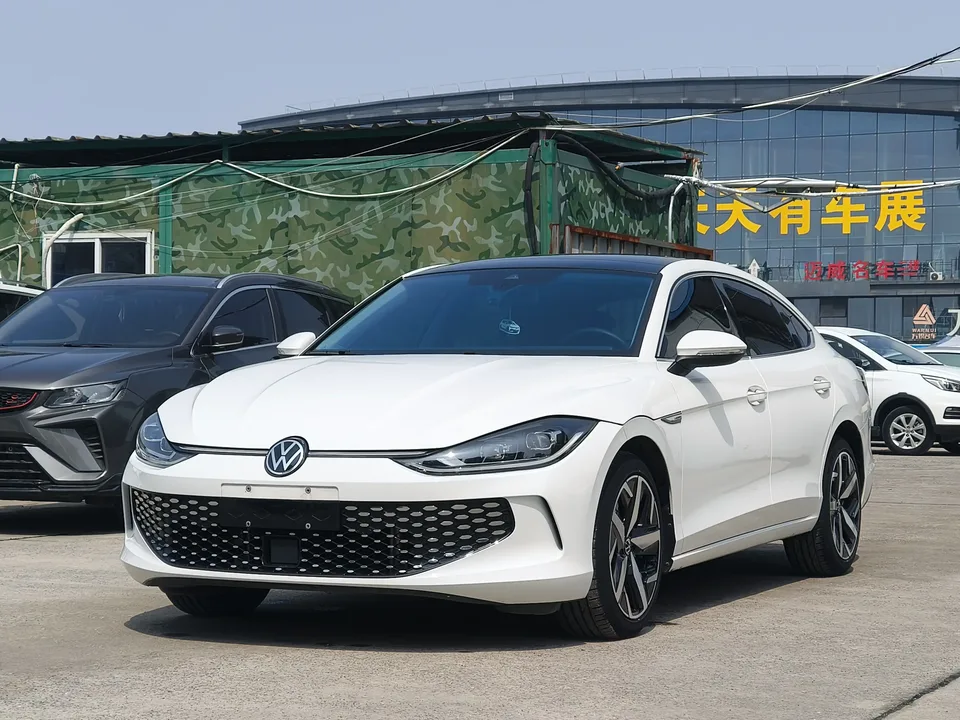 Volkswagen Lamando Lingdu 2023 Lingdu L 280TSI DSG Cool Edition 2023 — photo 1, buy with delivery to Moscow