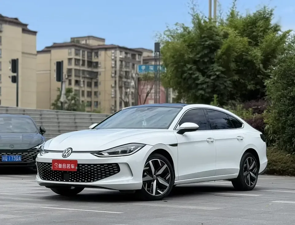 Volkswagen Lamando Lingdu 2024 Lingdu L 280TSI DSG Cool Edition 2024 — photo 1, buy with delivery to Moscow