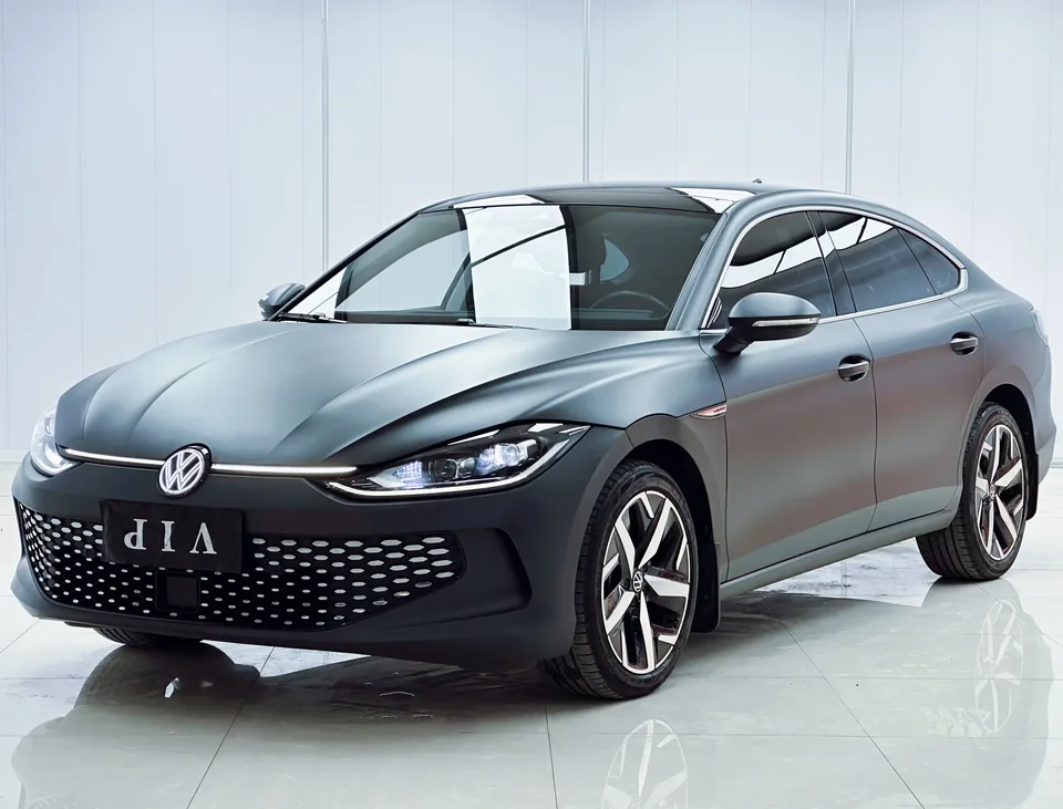Volkswagen Lamando Lingdu 2023 Lingdu L 280TSI DSG Cool Edition 2023 — photo 1, buy with delivery to Moscow