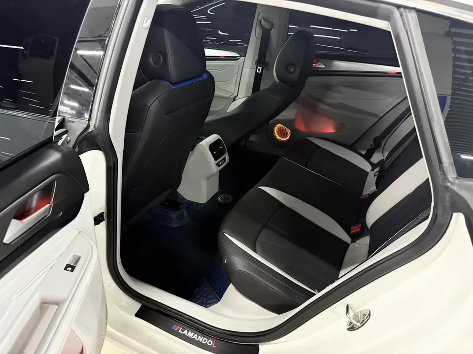 Volkswagen Lamando Lingdu 2022 Lingdu L 280TSI DSG Cool Edition 2022 — thumbnail 4
