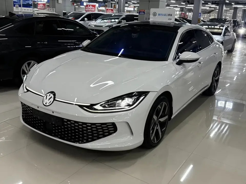 Volkswagen Lamando Lingdu 2022 Lingdu L 280TSI DSG Cool Edition 2022 — photo 1, buy with delivery to Moscow