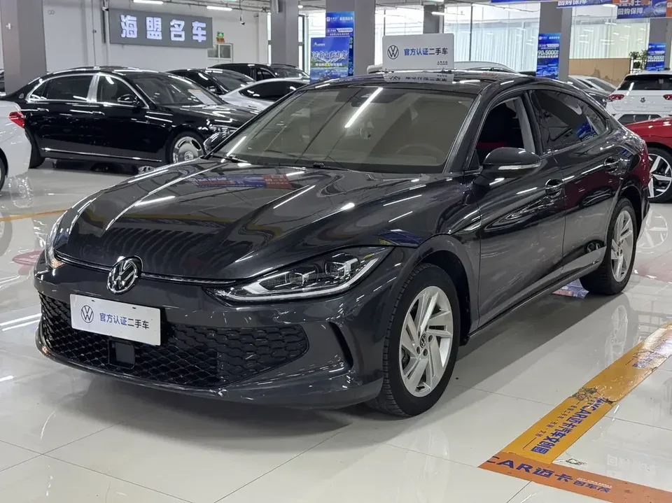 Volkswagen Lamando Lingdu 2023 Lingdu L 280TSI DSG Hot Edition 2023 — photo 1, buy with delivery to Moscow