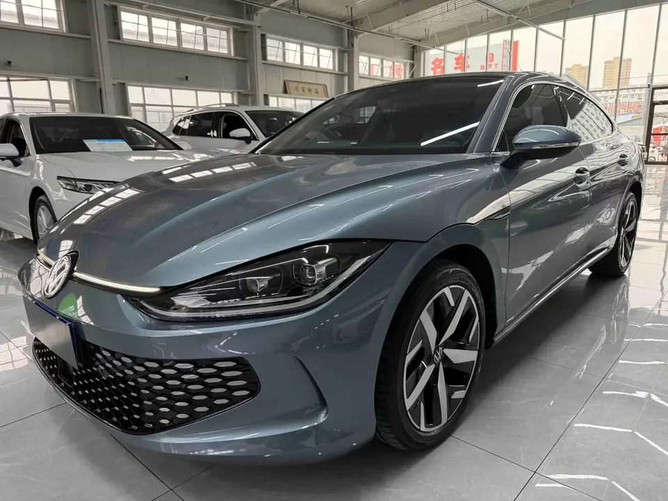 Volkswagen Lamando Lingdu 2022 Lingdu L 280TSI DSG Cool Edition 2023 — photo 1, buy with delivery to Moscow