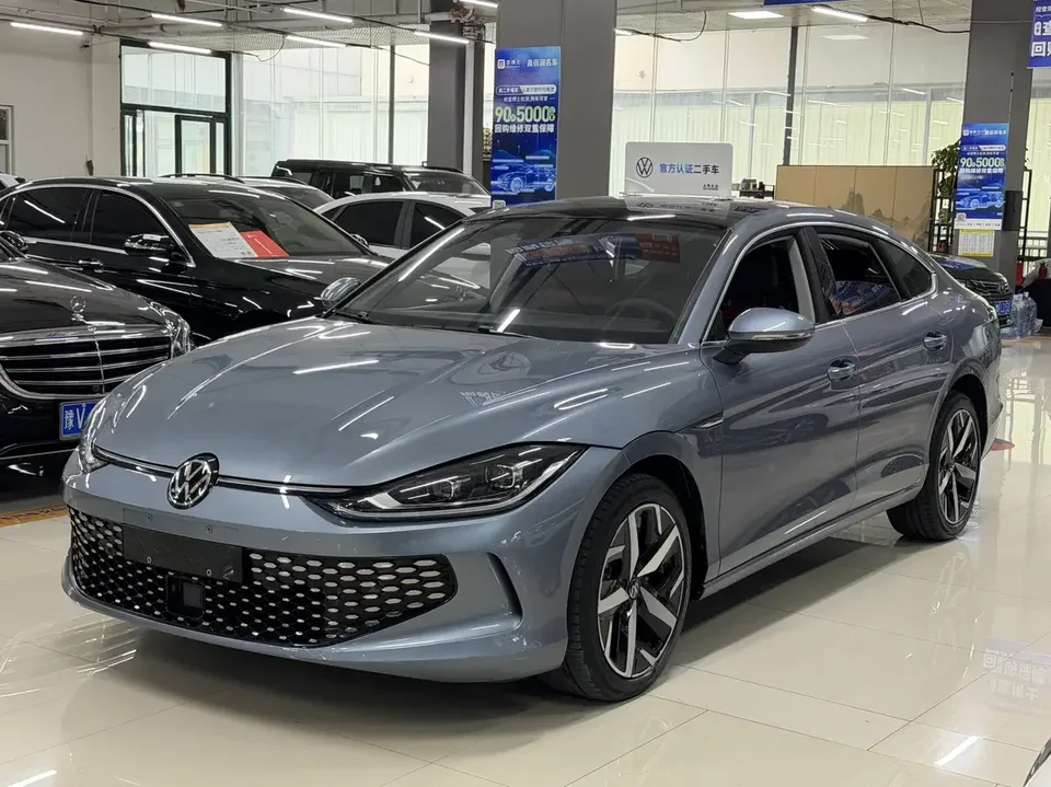 Volkswagen Lamando Lingdu 2022 Lingdu L 280TSI DSG Cool Edition 2023 — photo 1, buy with delivery to Moscow