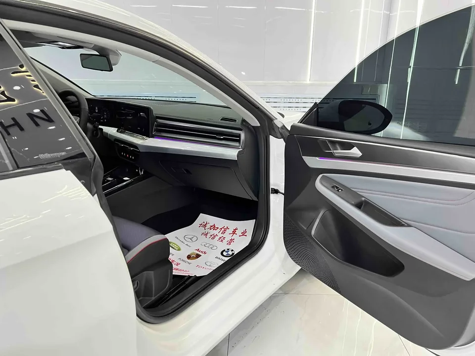 Volkswagen Lamando Lingdu 2022 Lingdu L 280TSI DSG Cool Edition 2023 — миниатюра 5