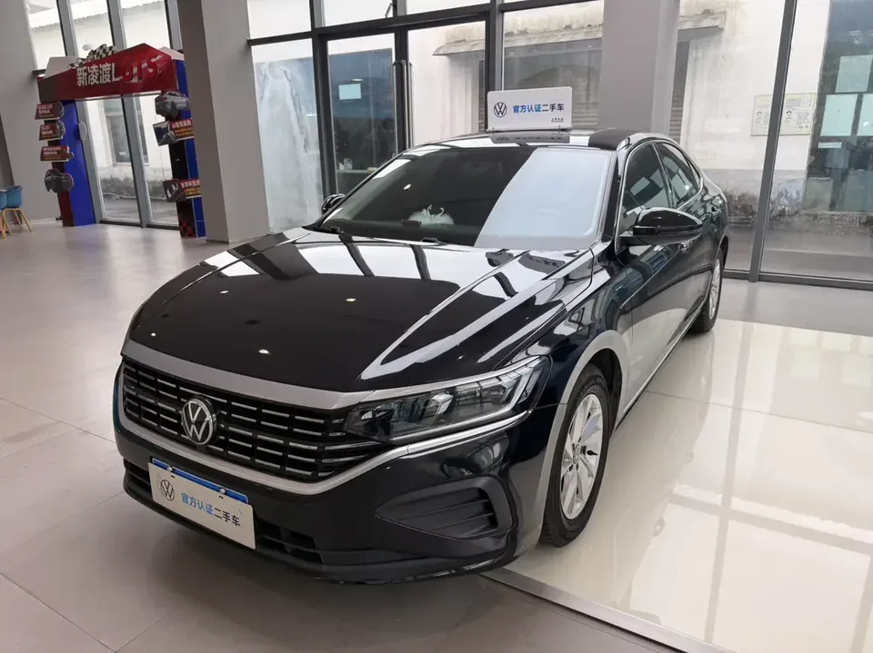 Volkswagen Passat Passat 2022 280TSI Business Edition 2022 — photo 1, buy with delivery to Moscow