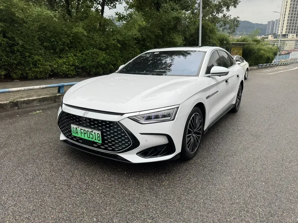 BYD Han DM Chinese DM 2022 DM-i 121KM Premium 2023 — photo 1, buy with delivery to Moscow