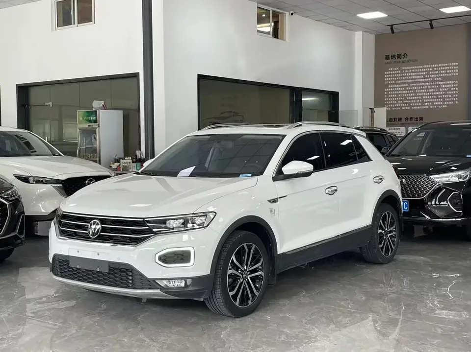 Volkswagen T-Roc TANG 2022 280TSI DSG 2WD Comfort PLUS 2023 — photo 1, buy with delivery to Moscow