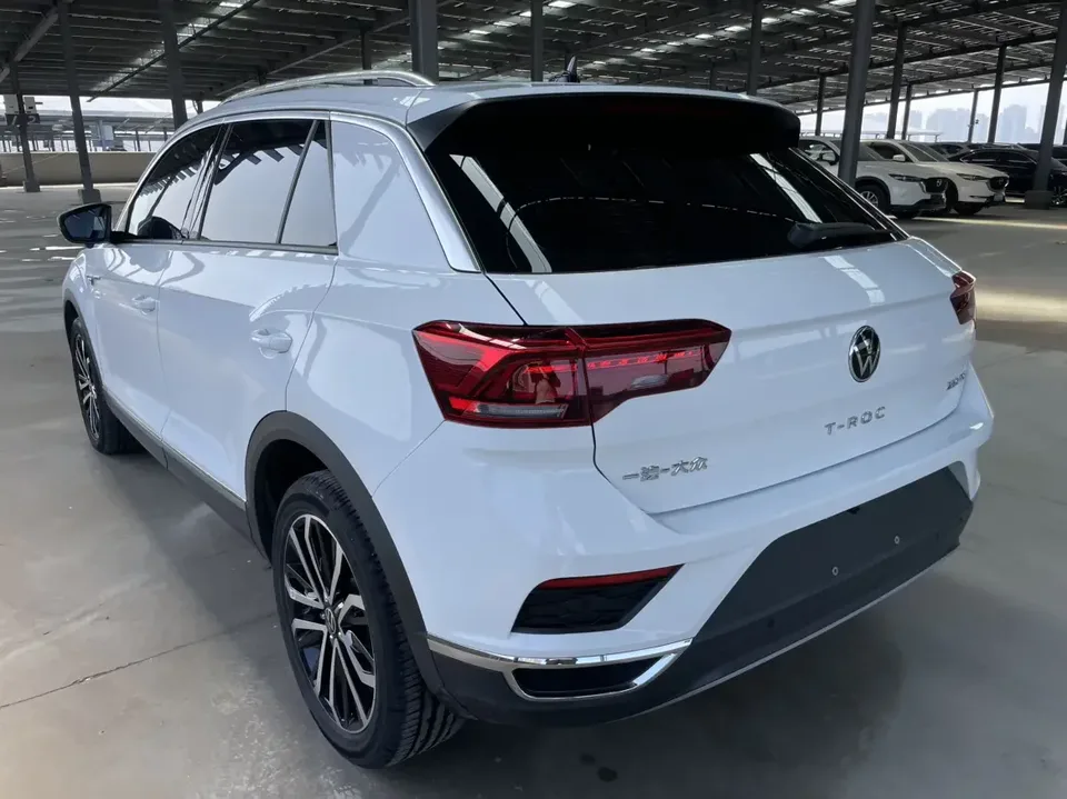 Volkswagen T-Roc TANG 2022 280TSI DSG 2WD Comfort PLUS 2022 — thumbnail 2