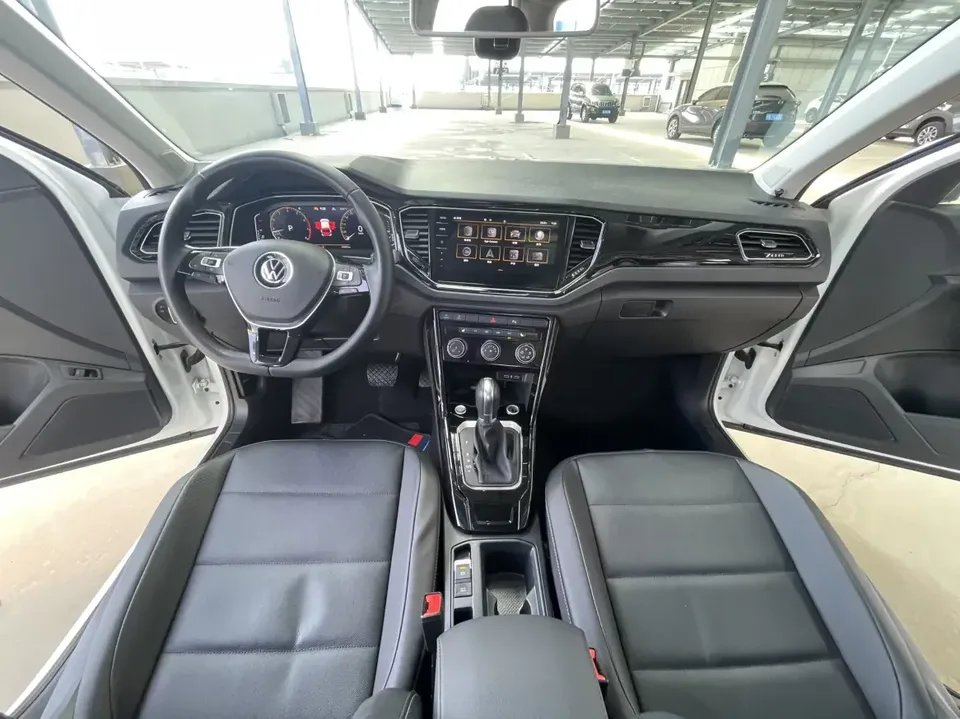 Volkswagen T-Roc TANG 2022 280TSI DSG 2WD Comfort PLUS 2022 — thumbnail 4