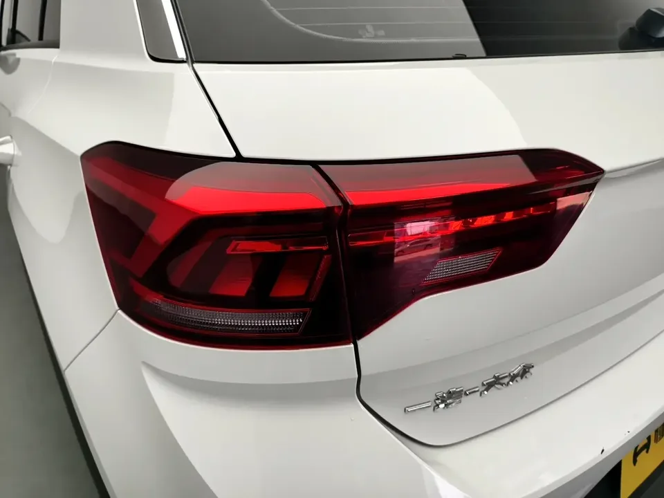 Volkswagen T-Roc TANG 2022 280TSI DSG 2WD Elite PLUS 2023 — thumbnail 4
