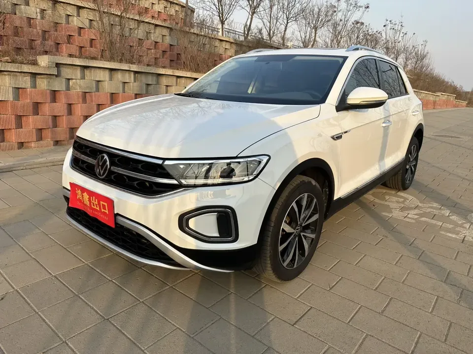Volkswagen T-Roc TANG 2023 280TSI DSG Time Edition 2023 — photo 1, buy with delivery to Moscow