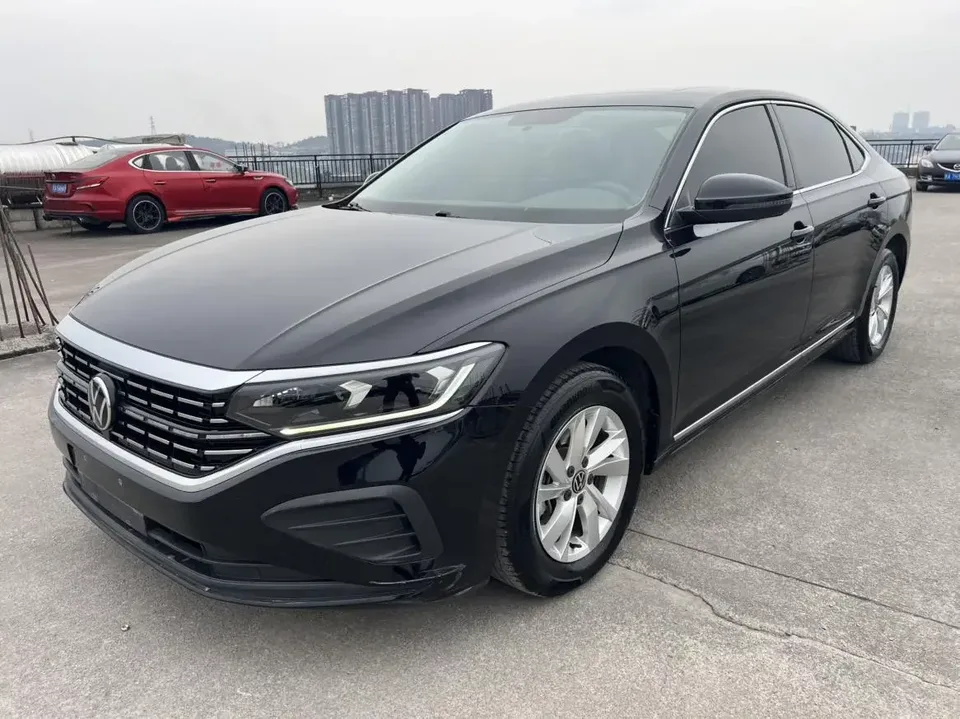 Volkswagen Passat Passat 2022 280TSI Business Edition 2022 — photo 1, buy with delivery to Moscow