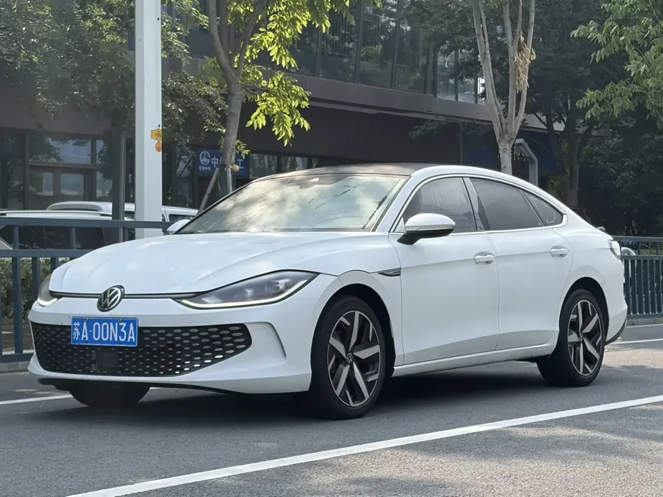 Volkswagen Lamando Lingdu 2024 Lingdu L 280TSI DSG Cool Edition 2024 — photo 1, buy with delivery to Moscow