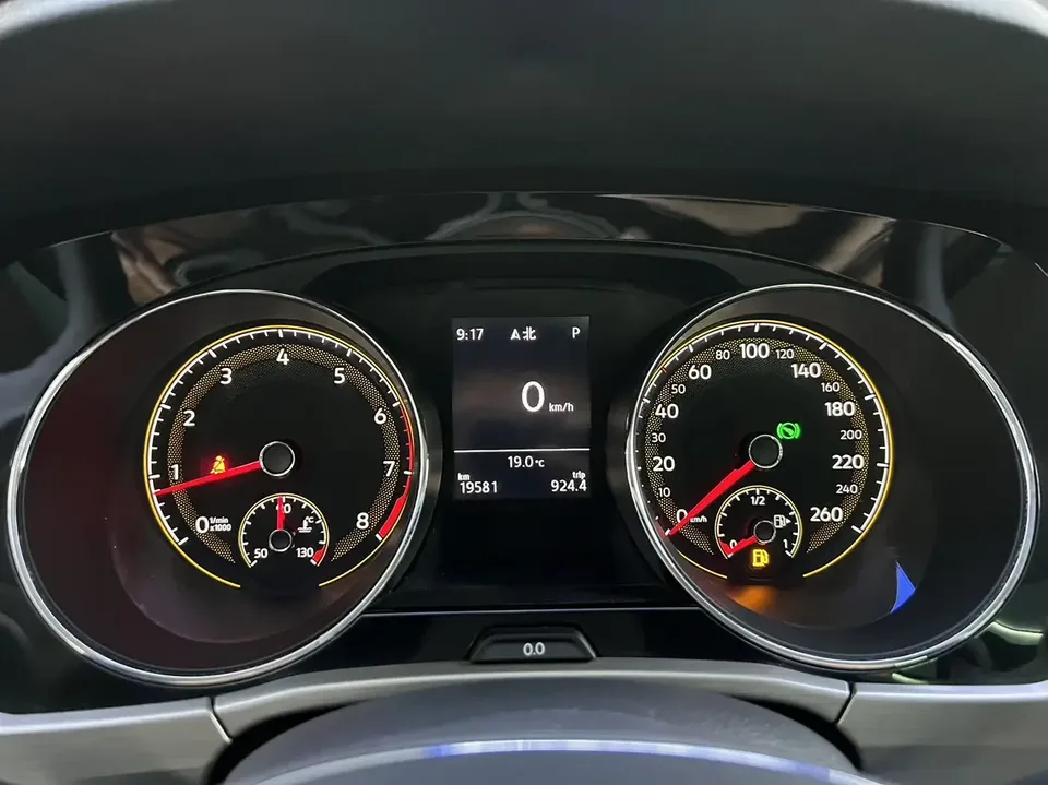 Volkswagen Touran L Touran L 2021 280TSI DSG 7-seater 2022 — thumbnail 4