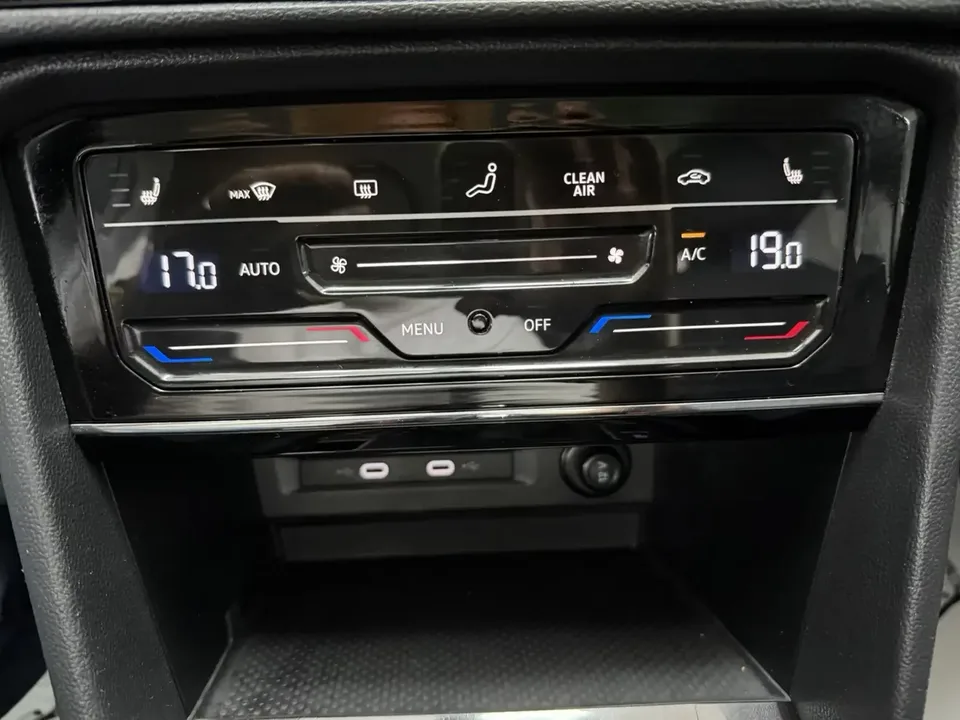Volkswagen Tharu tuyue 2021 280TSI 2WD Deluxe Edition 2022 — thumbnail 3